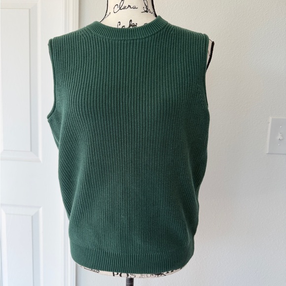 COS Knit Vest Ribbed Crew Neck Dark Green Size S Cotton Cabin Luxury NORMCORE - Picture 10 of 14